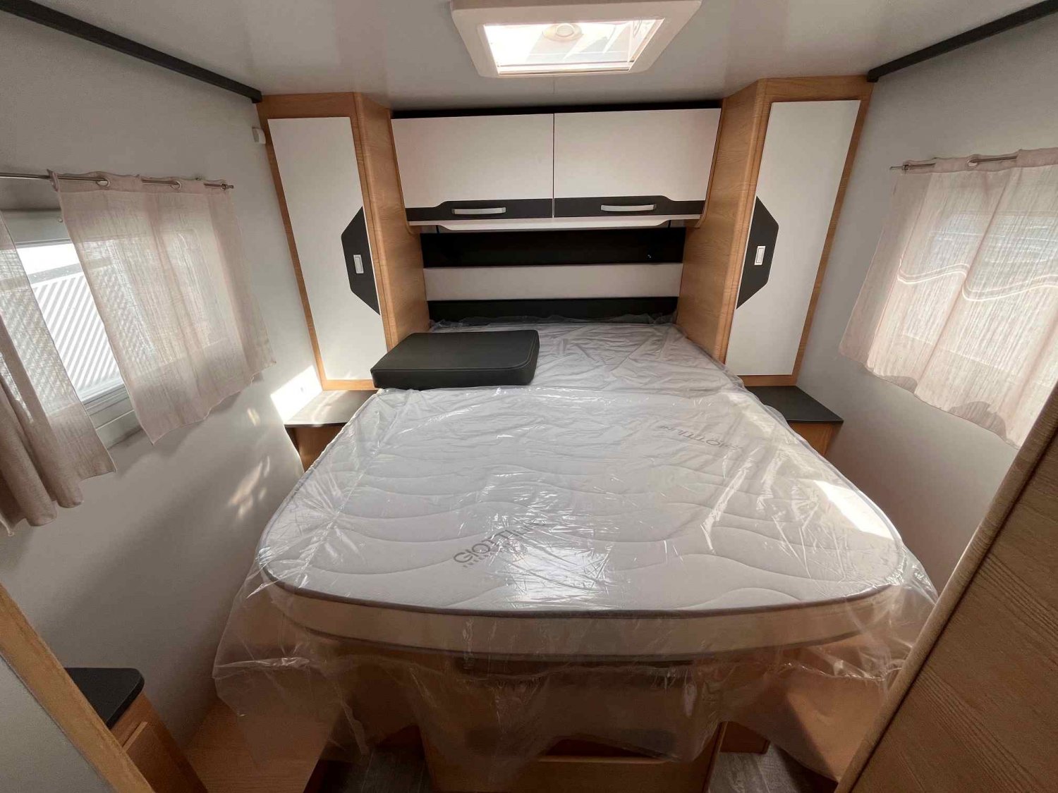 Antoine Caravanes et Camping Car SIENA 397 S EDITION LIMITEE Giottiline