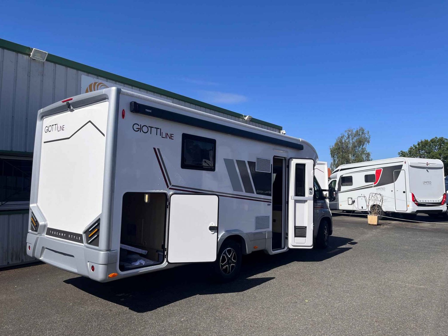 Antoine Caravanes et Camping Car SIENA 397 S EDITION LIMITEE Giottiline