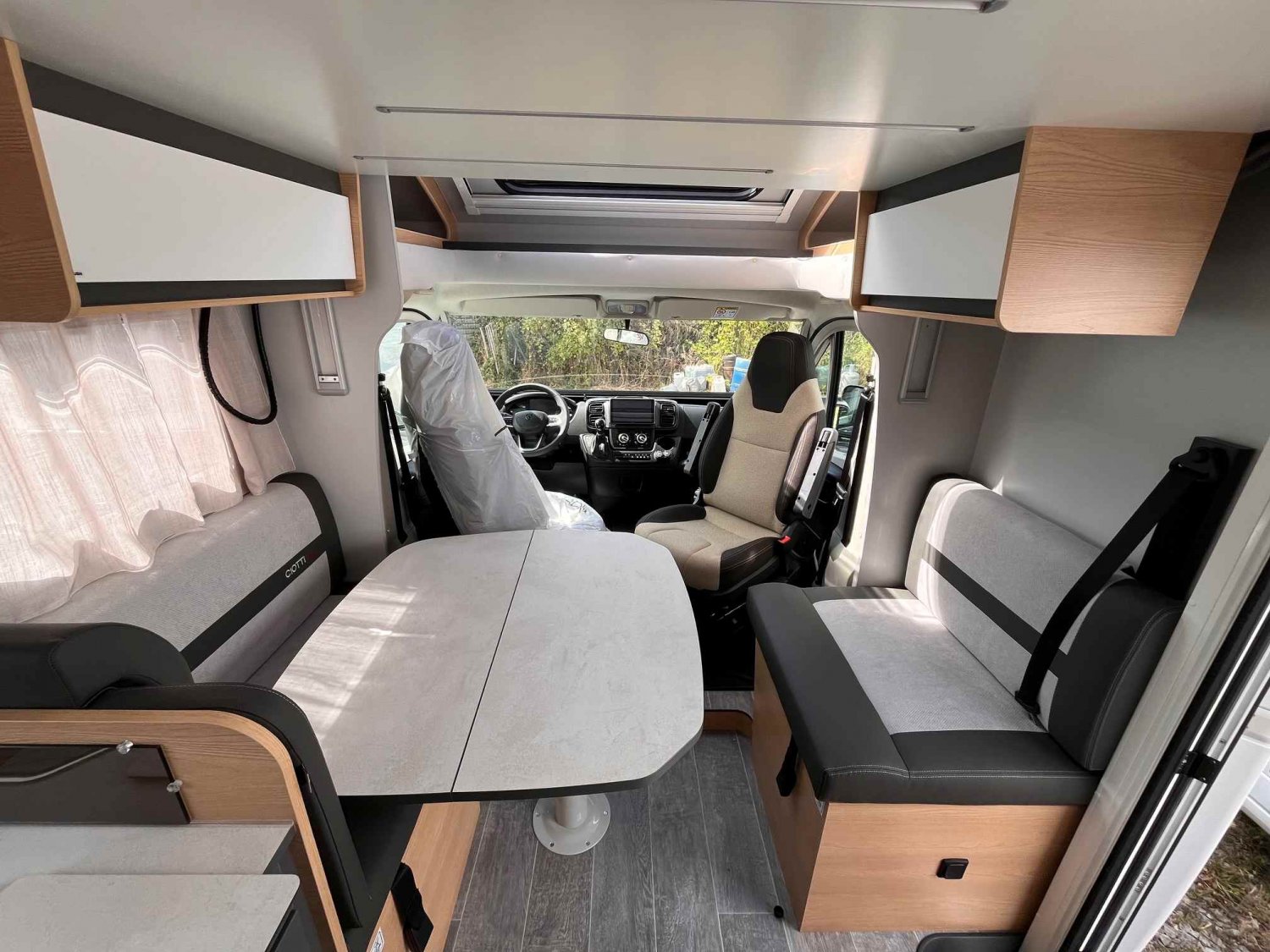 Antoine Caravanes et Camping Car SIENA 397 S EDITION LIMITEE Giottiline
