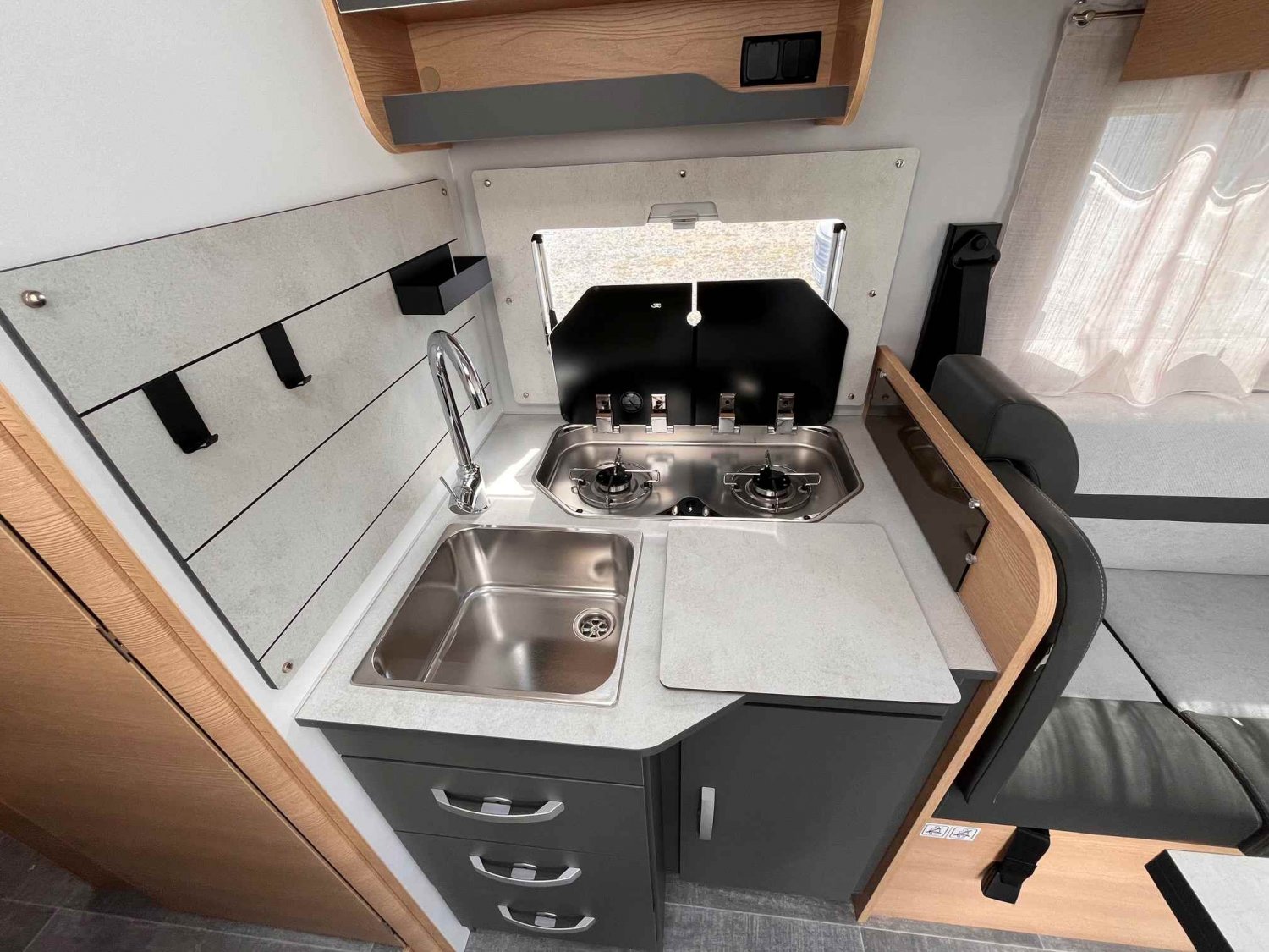 Antoine Caravanes et Camping Car SIENA 397 S EDITION LIMITEE Giottiline