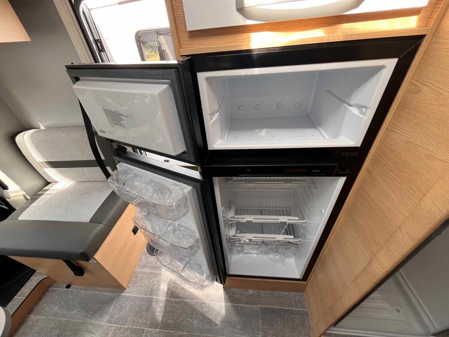 Antoine Caravanes et Camping Car SIENA 397 S EDITION LIMITEE Giottiline
