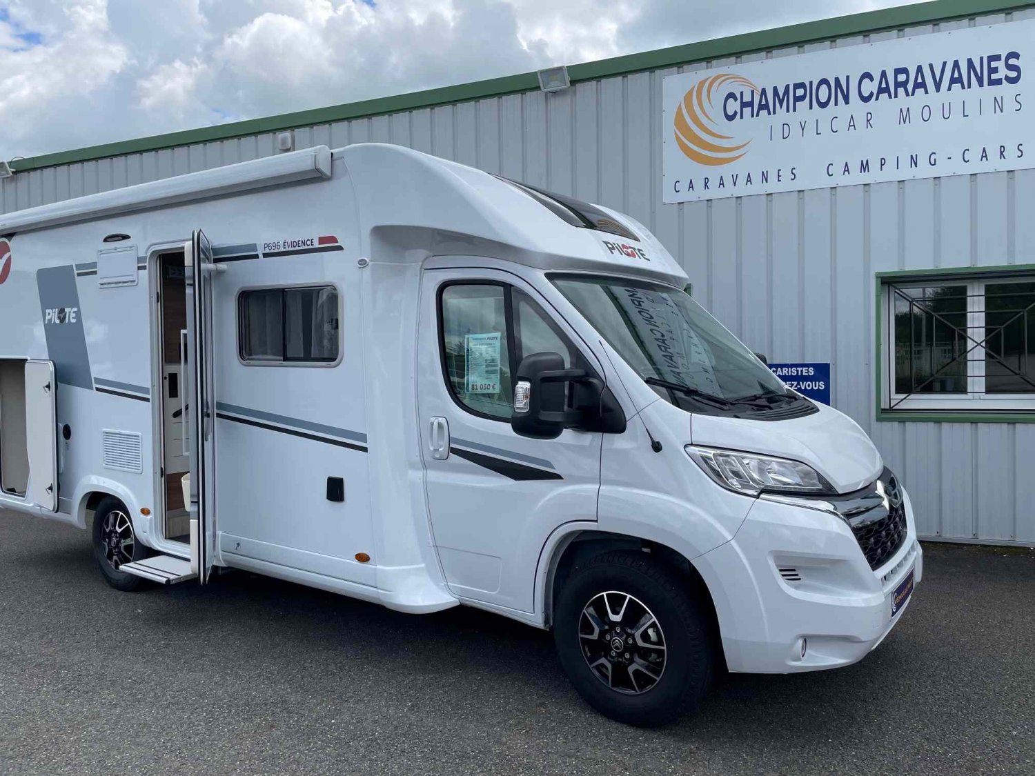 Antoine Caravanes et Camping Car - Pilote P696 D EVIDENCE + à 71 550 &euro;