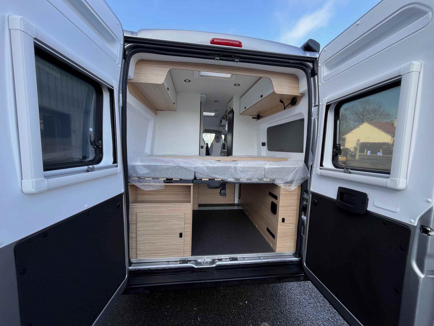 Antoine Caravanes et Camping Car V600G - EVIDENCE Pilote