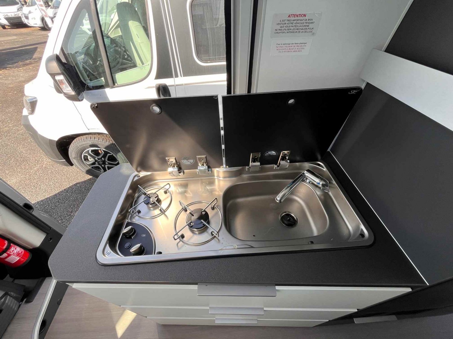 Antoine Caravanes et Camping Car TWIN SUPREME 600 SPB Adria