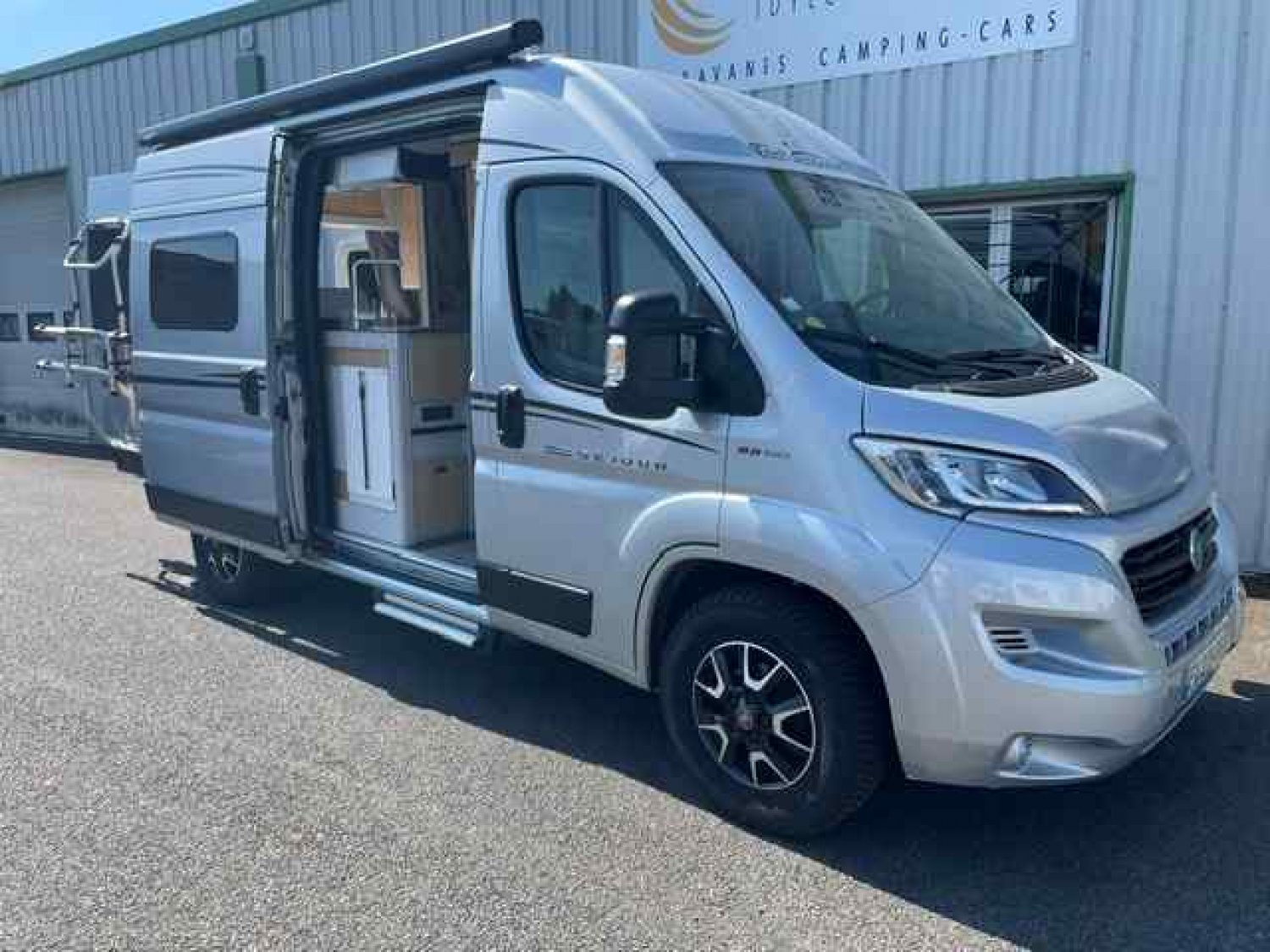 Antoine Caravanes et Camping Car - Font Vend&ocirc;me RANDO CAMP SEJOUR à 51 800 &euro;