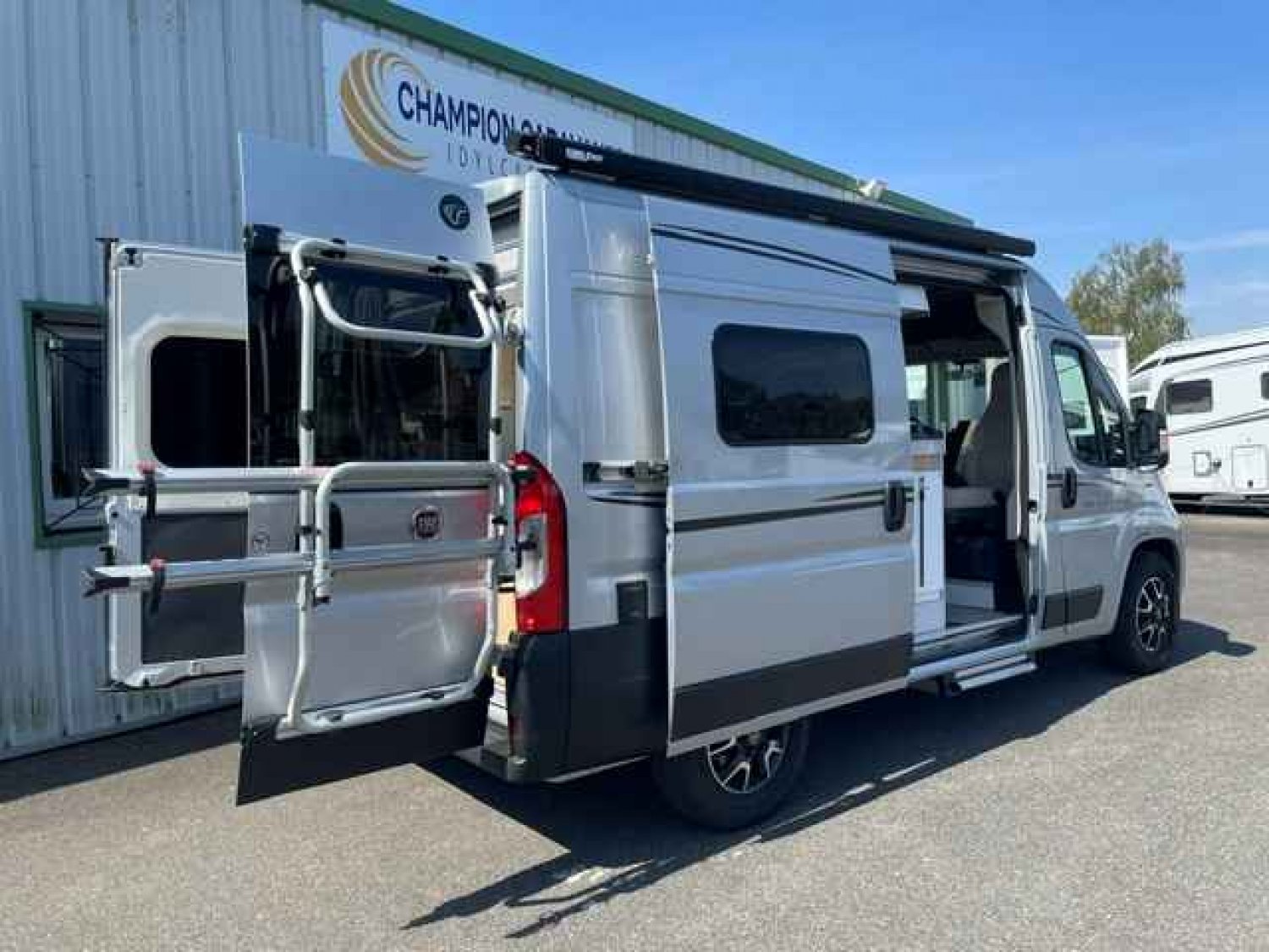 Antoine Caravanes et Camping Car RANDO CAMP SEJOUR Font Vend&ocirc;me