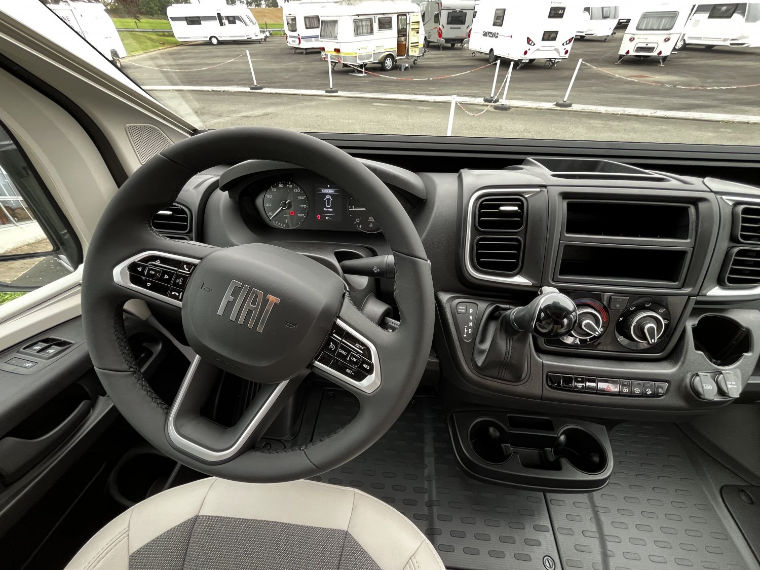Antoine Caravanes et Camping Car TWIN EDITION 640 SLB Adria