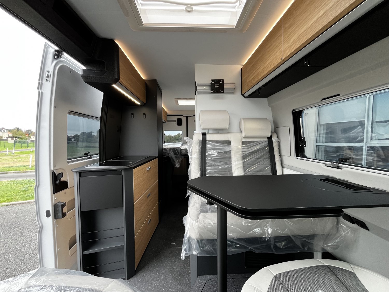 Antoine Caravanes et Camping Car TWIN EDITION 640 SLB Adria
