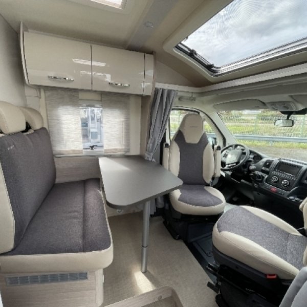Antoine Caravanes et Camping Car Nexxo Van T 569 Burstner
