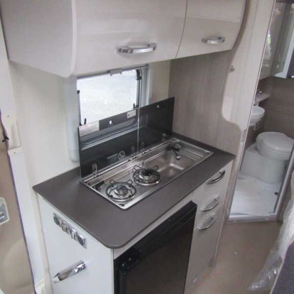 Antoine Caravanes et Camping Car Nexxo Van T 569 Burstner