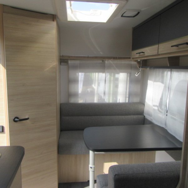 Antoine Caravanes et Camping Car ALBA STYLE 460 Caravelair