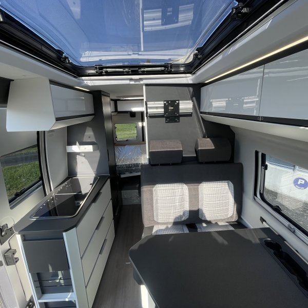 Antoine Caravanes et Camping Car TWIN SUPREME 600 SPB Adria