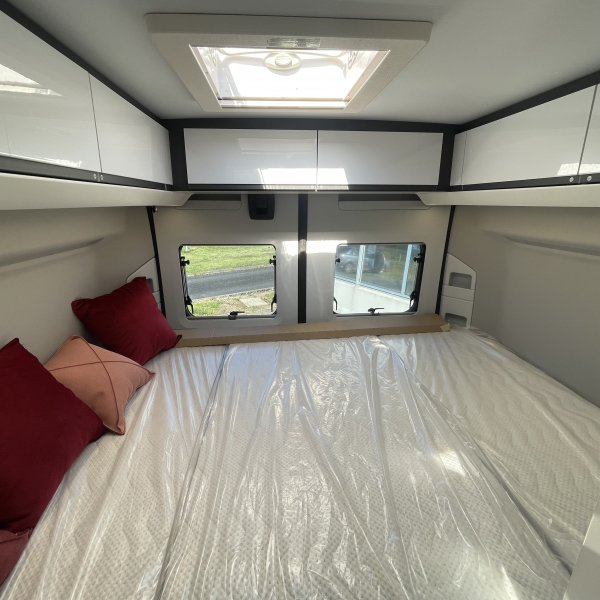 Antoine Caravanes et Camping Car TWIN SUPREME 600 SPB Adria