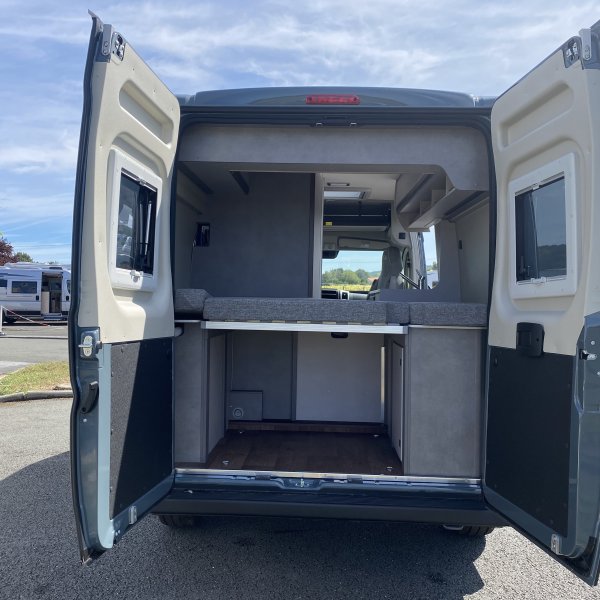 Antoine Caravanes et Camping Car SUMMIT 540 SHINE Possl