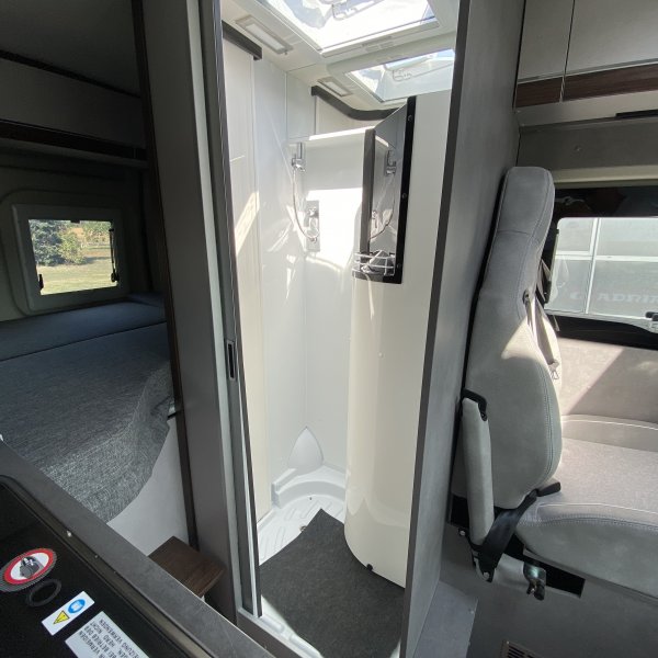 Antoine Caravanes et Camping Car SUMMIT 540 SHINE Possl