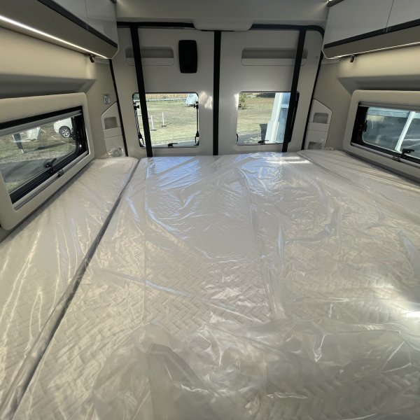 Antoine Caravanes et Camping Car TWIN PLUS 640SGX Adria