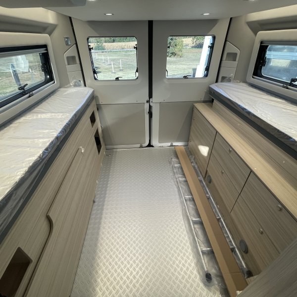 Antoine Caravanes et Camping Car TWIN PLUS 640SGX Adria