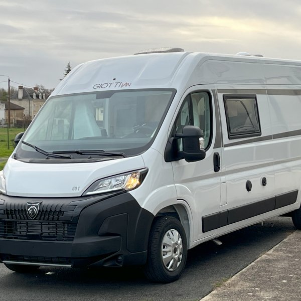 Antoine Caravanes et Camping Car GIOTTIVAN 60 T Giottiline