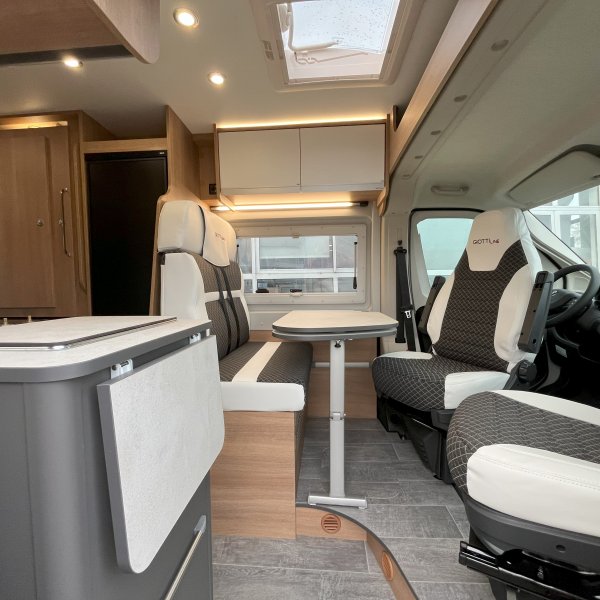Antoine Caravanes et Camping Car GIOTTIVAN 60 T Giottiline