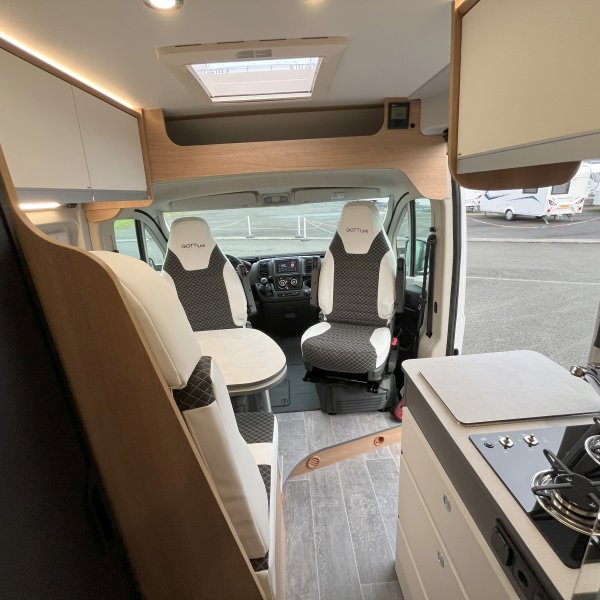 Antoine Caravanes et Camping Car GIOTTIVAN 60 T Giottiline