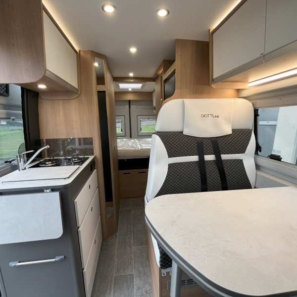 Antoine Caravanes et Camping Car GIOTTIVAN 60 T Giottiline