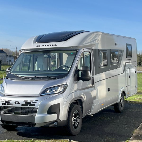 Antoine Caravanes et Camping Car COMPACT DL 60th anniversaire Adria