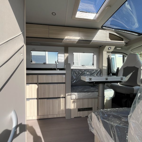 Antoine Caravanes et Camping Car COMPACT DL 60th anniversaire Adria
