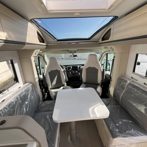 Antoine Caravanes et Camping Car COMPACT DL 60th anniversaire Adria