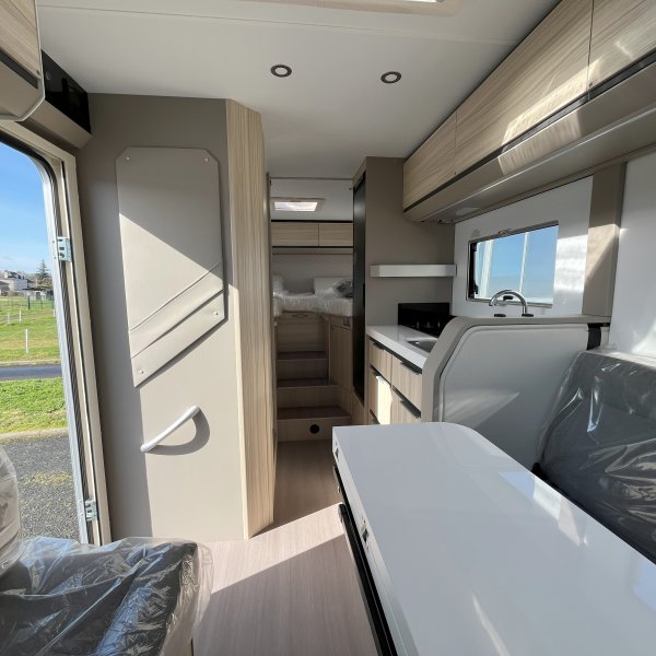 Antoine Caravanes et Camping Car COMPACT DL 60th anniversaire Adria