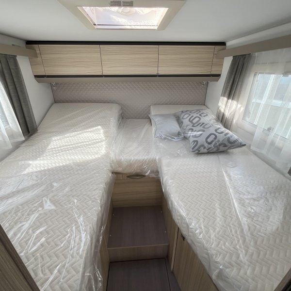 Antoine Caravanes et Camping Car COMPACT DL 60th anniversaire Adria