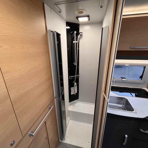 Antoine Caravanes et Camping Car 350 SIENA Giottiline
