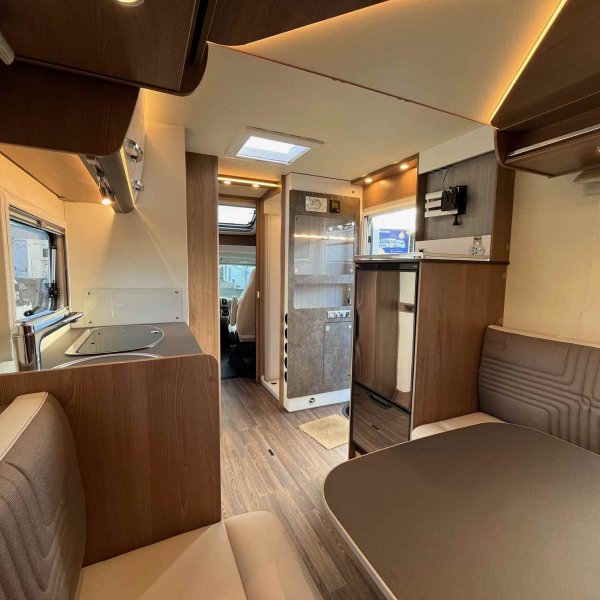 Antoine Caravanes et Camping Car LYSEO TD 644 LIMITED EDITION Burstner