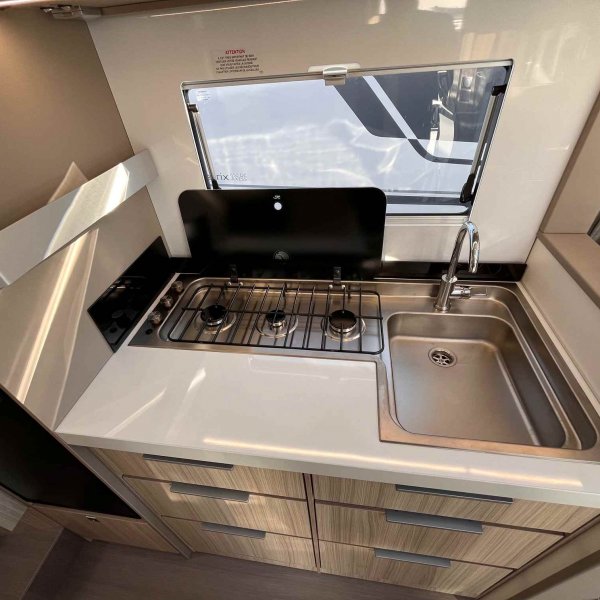 Antoine Caravanes et Camping Car MATRIX COMPACT DL Adria