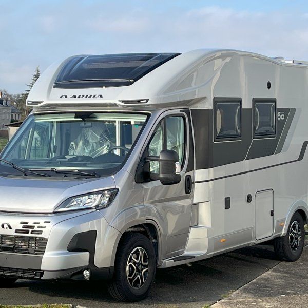 Antoine Caravanes et Camping Car MATRIX 650 DC 60th Adria
