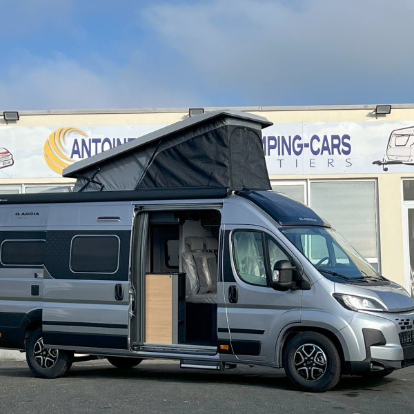 Antoine Caravanes et Camping Car TWIN SPORTS 640 SGX 60th Adria
