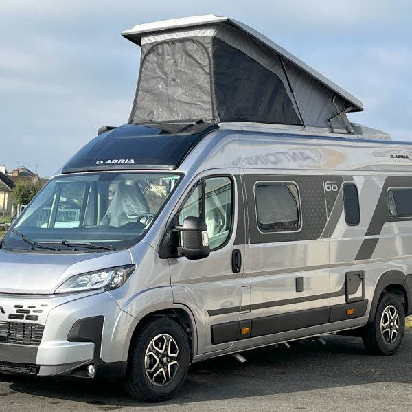 Antoine Caravanes et Camping Car TWIN SPORTS 640 SGX 60th Adria