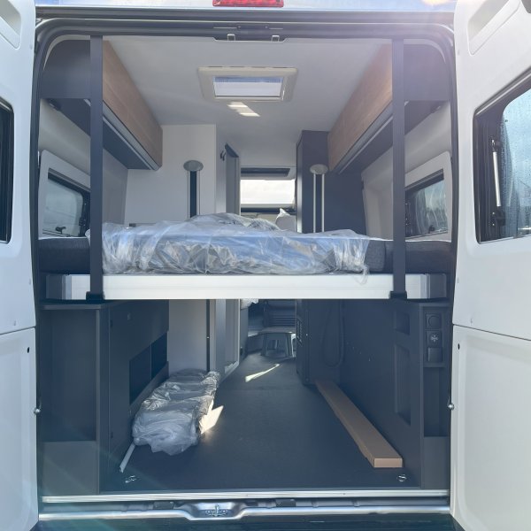 Antoine Caravanes et Camping Car TWIN SPORTS 640 SGX 60th Adria
