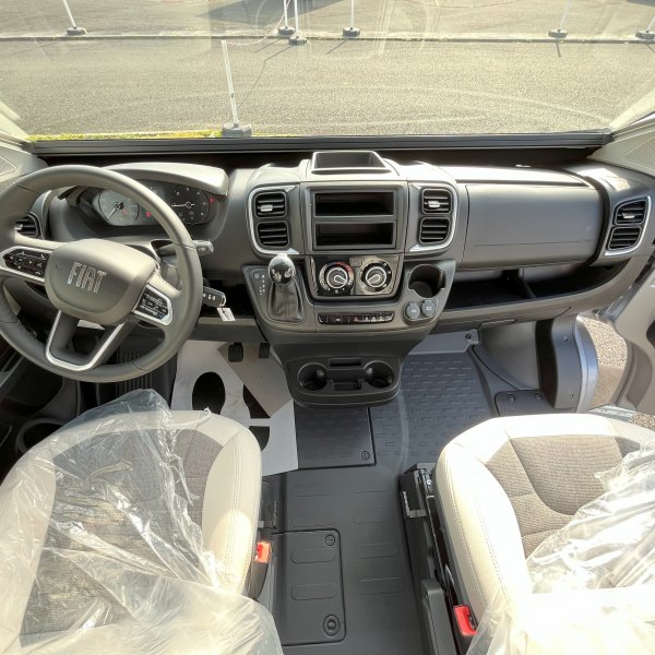 Antoine Caravanes et Camping Car TWIN SPORTS 640 SGX 60th Adria