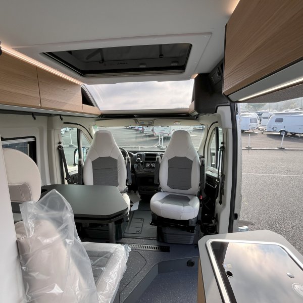 Antoine Caravanes et Camping Car TWIN SPORTS 640 SGX 60th Adria