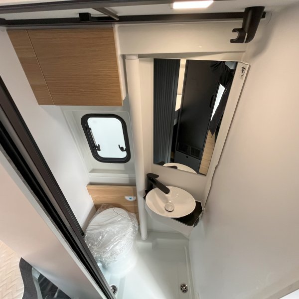 Antoine Caravanes et Camping Car TWIN SPORTS 640 SGX 60th Adria