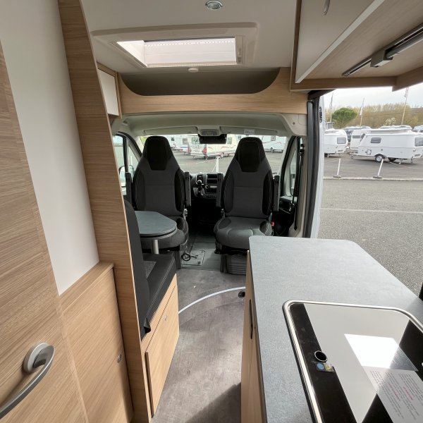 Antoine Caravanes et Camping Car ROADCAR R 640 Possl