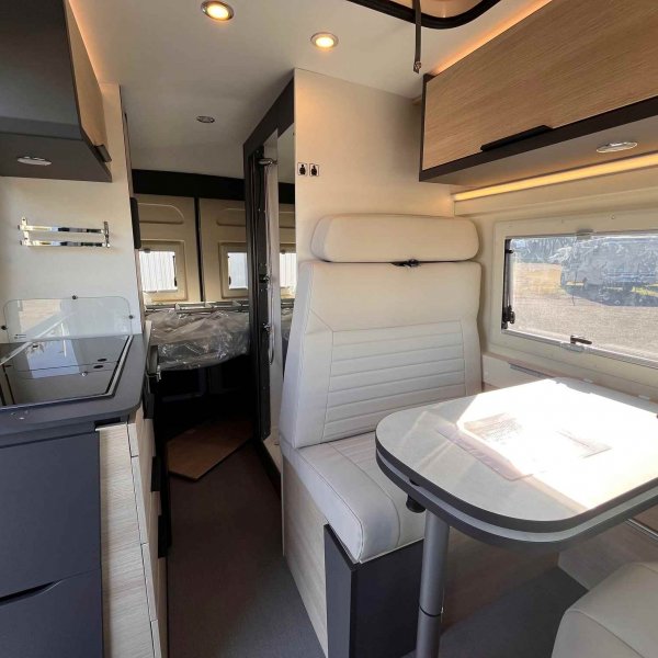 Antoine Caravanes et Camping Car 43 UP Dreamer