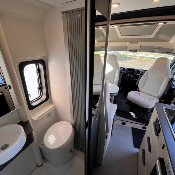Antoine Caravanes et Camping Car 43 UP Dreamer