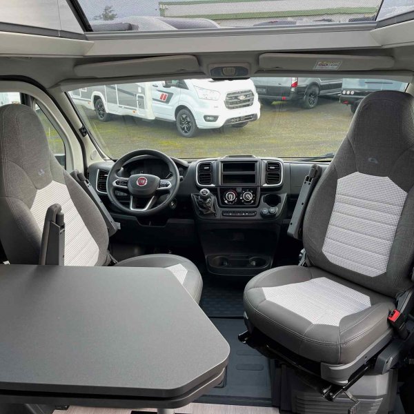 Antoine Caravanes et Camping Car TWIN SUPREME 640 SLB Adria