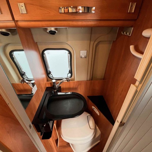Antoine Caravanes et Camping Car Roadscout R Globecar