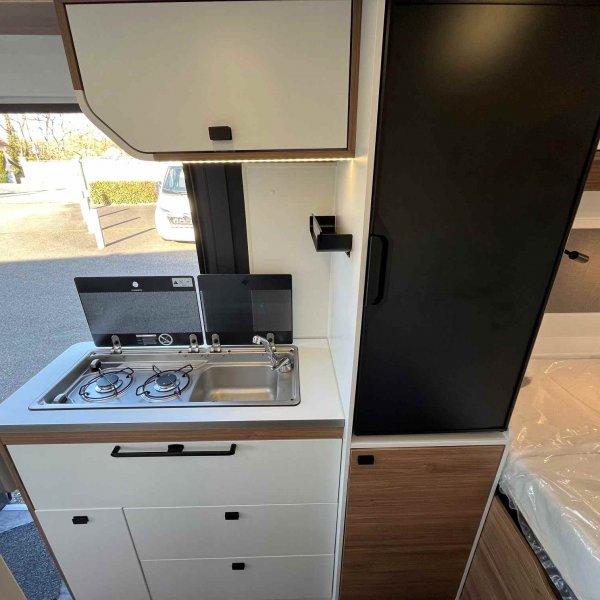 Antoine Caravanes et Camping Car VAN 600 GX EDITION FIT Pilote