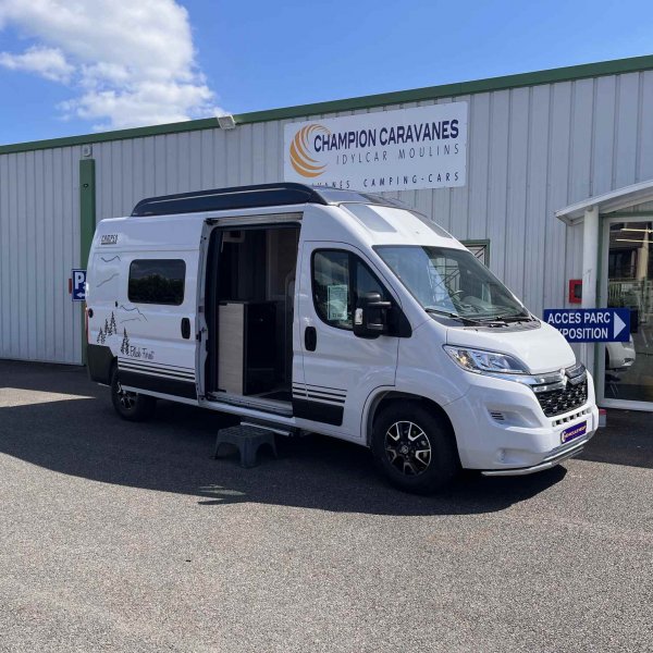 Antoine Caravanes et Camping Car CAMPEO C 600 BLACK FOREST Burstner