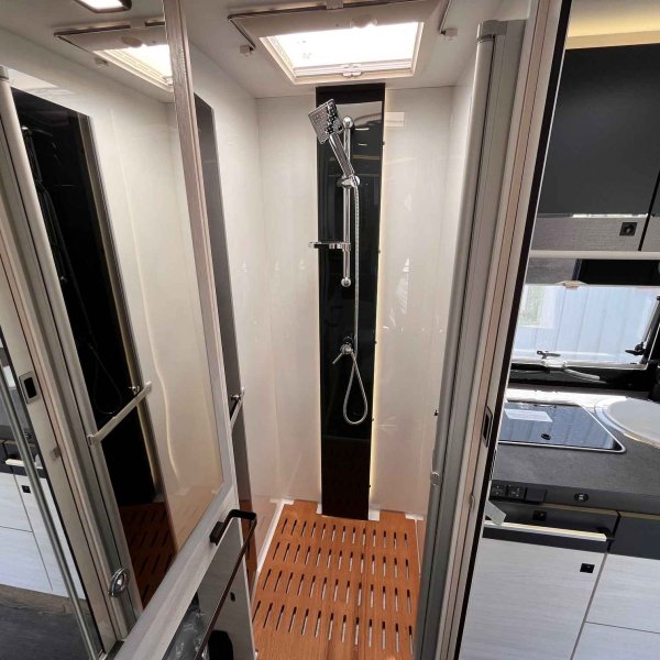 Antoine Caravanes et Camping Car CHAUSSON 640 TITANIUM Chausson