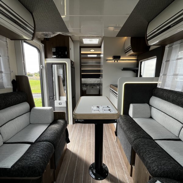 Antoine Caravanes et Camping Car MAGIS 67 XT C.I.
