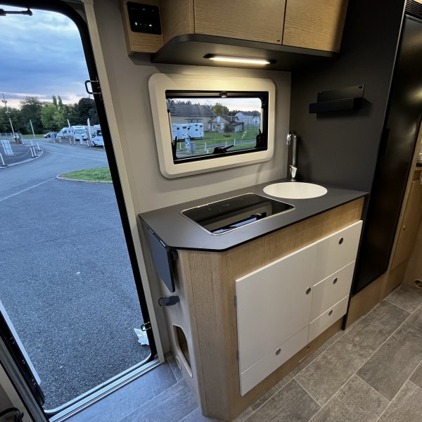 Antoine Caravanes et Camping Car COMPACT CX66 Giottiline